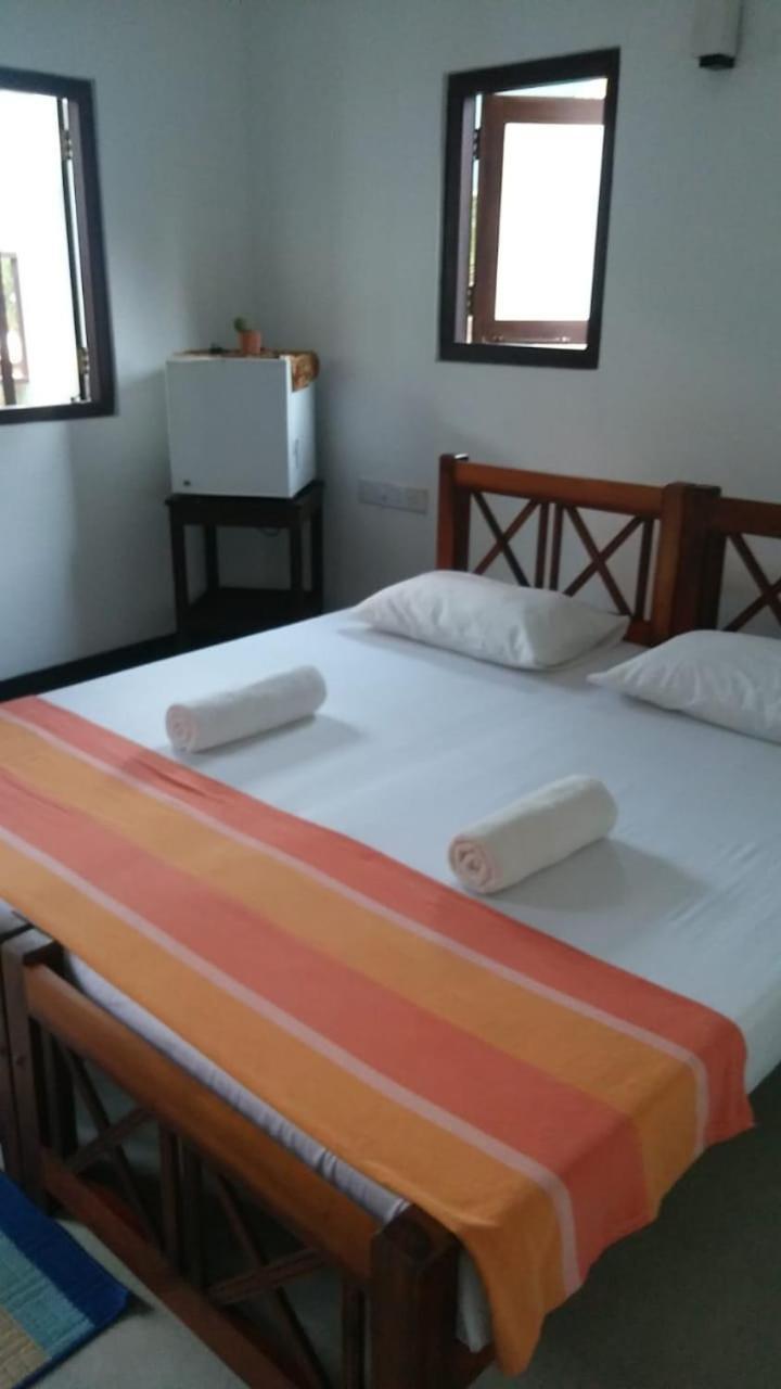 Thiranagama Beach Hotel Hikkaduwa Εξωτερικό φωτογραφία