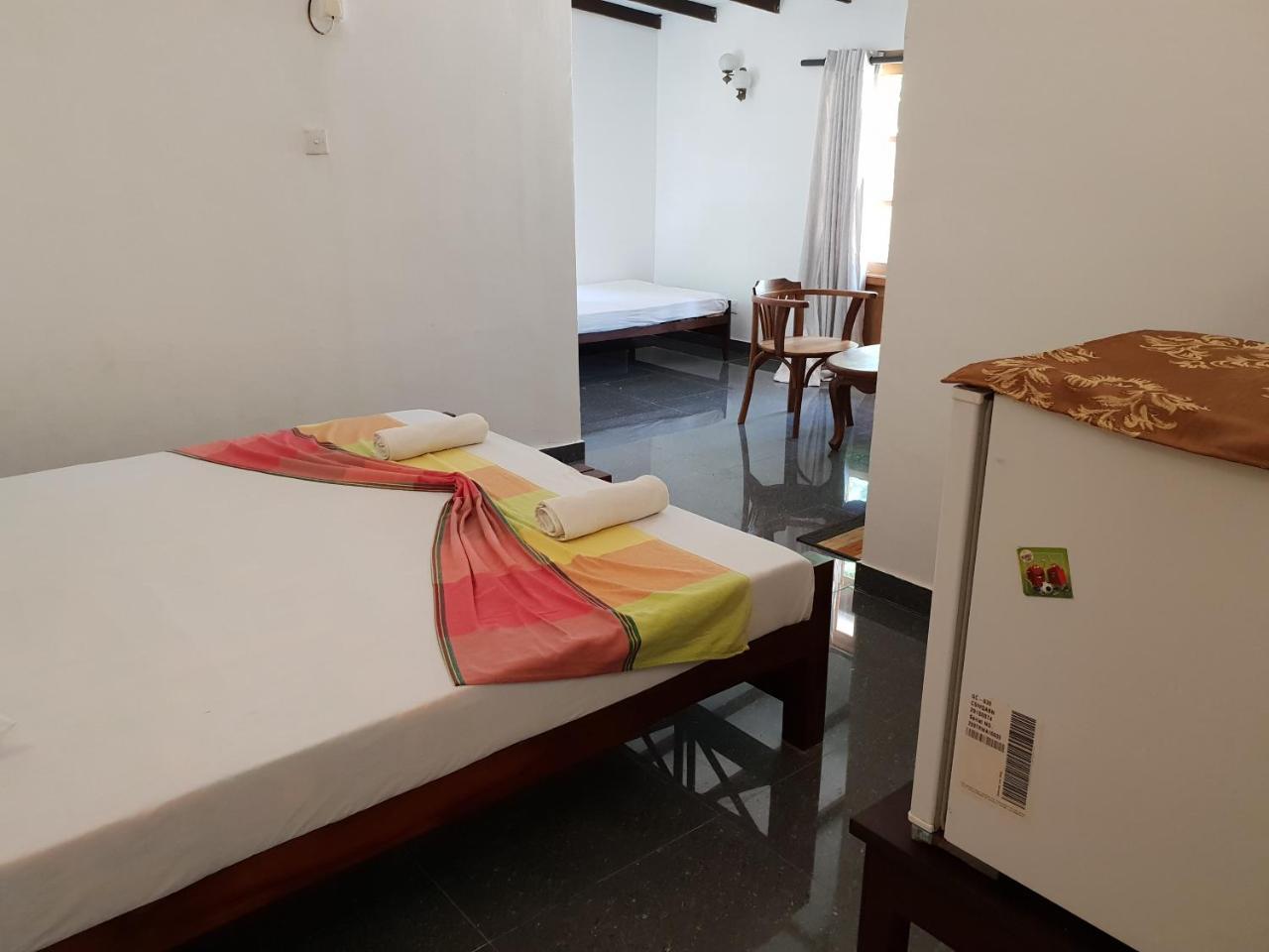 Thiranagama Beach Hotel Hikkaduwa Εξωτερικό φωτογραφία